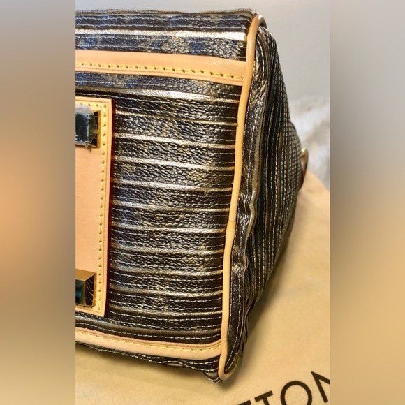 Louis Vuitton Limited Edition Speedy 30 Argent - Rare Find - Picture 10 of 16